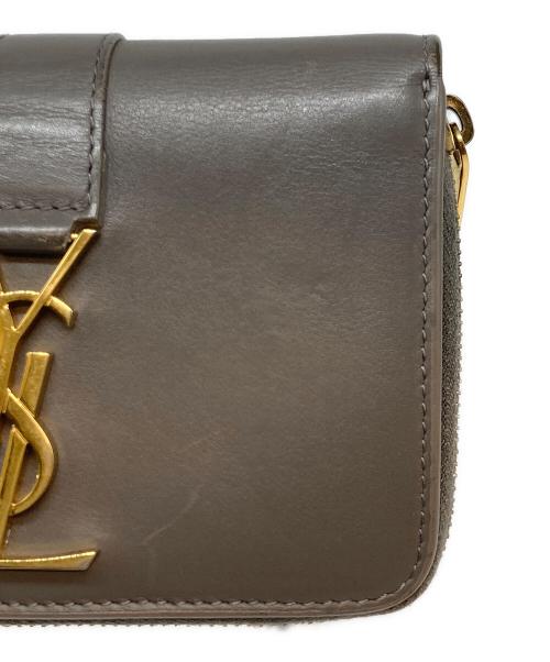 Saint Laurent Paris（サンローランパリ）Saint Laurent Paris (サンローランパリ) YSLロゴ レザー コンパクト ミニ ウォレット グレージュの古着・服飾アイテム