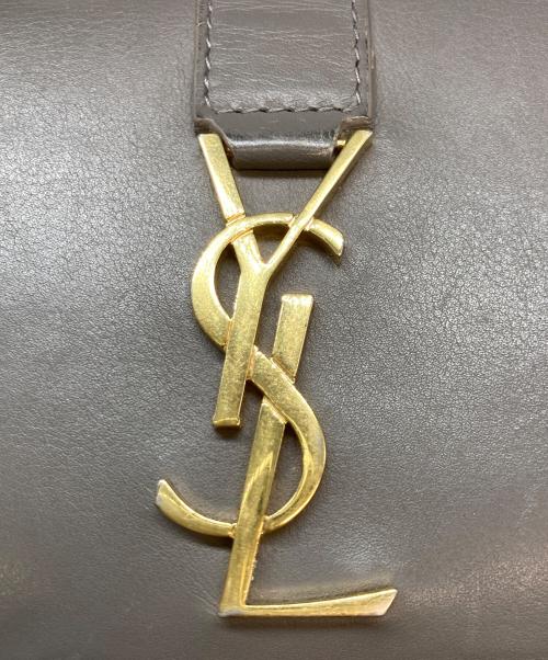 Saint Laurent Paris（サンローランパリ）Saint Laurent Paris (サンローランパリ) YSLロゴ レザー コンパクト ミニ ウォレット グレージュの古着・服飾アイテム