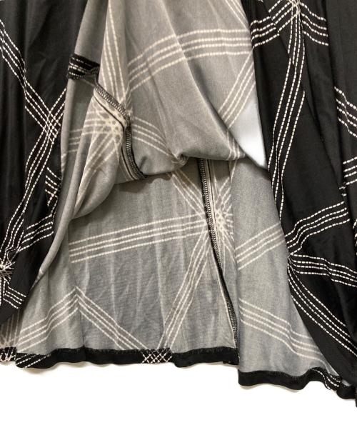 TORY BURCH（トリーバーチ）TORY BURCH (トリーバーチ) レーヨンシルクバンドカラーシャツワンピース ブラック×ホワイト サイズ:ｘｓの古着・服飾アイテム