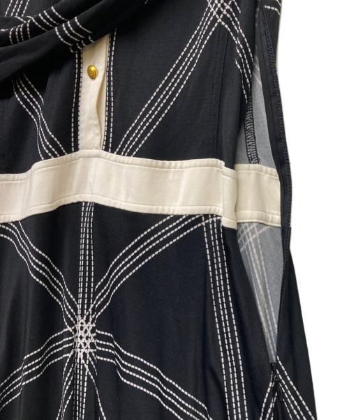 TORY BURCH（トリーバーチ）TORY BURCH (トリーバーチ) レーヨンシルクバンドカラーシャツワンピース ブラック×ホワイト サイズ:ｘｓの古着・服飾アイテム