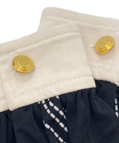 TORY BURCH（トリーバーチ）TORY BURCH (トリーバーチ) レーヨンシルクバンドカラーシャツワンピース ブラック×ホワイト サイズ:ｘｓの古着・服飾アイテム