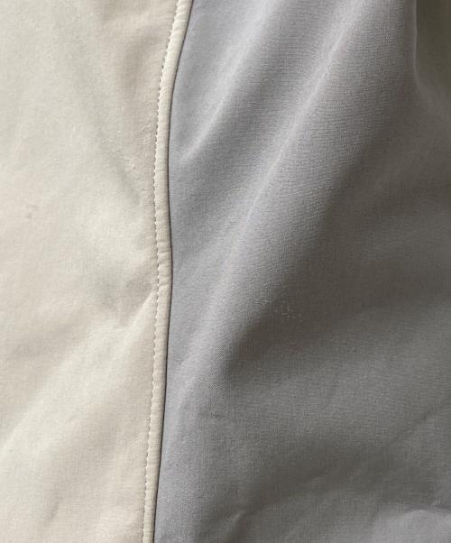 mont-bell（モンベル）mont-bell (モンベル) Powder Shed Parka(パウダーシェッド パーカ) アイボリー サイズ:sizeSの古着・服飾アイテム