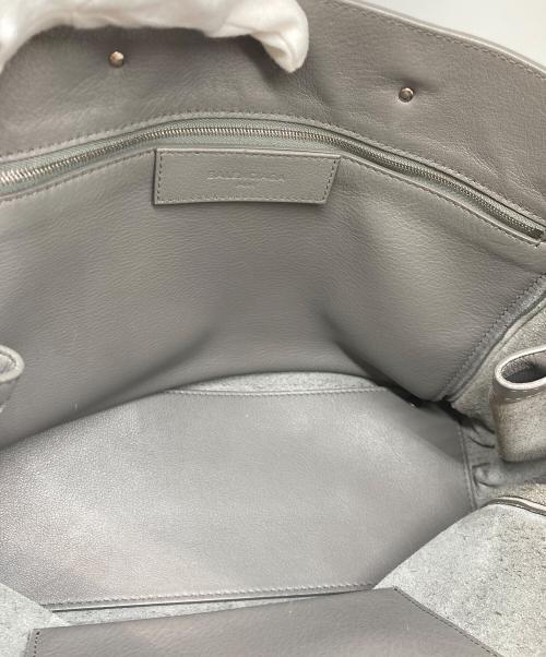 BALENCIAGA（バレンシアガ）BALENCIAGA (バレンシアガ) ペーパーB4 トートバッグ グレーの古着・服飾アイテム