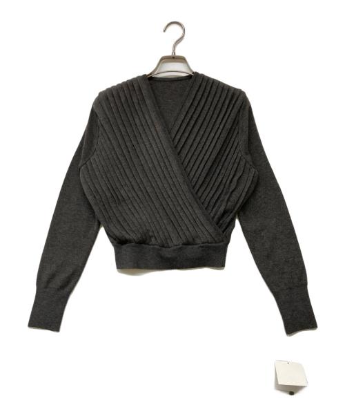 L'AUBE BLANC（ローブ ブラン）L'AUBE BLANC (ローブ ブラン) Pleats Cache-coeur Knit Tops グレー サイズ:FREE 未使用品の古着・服飾アイテム