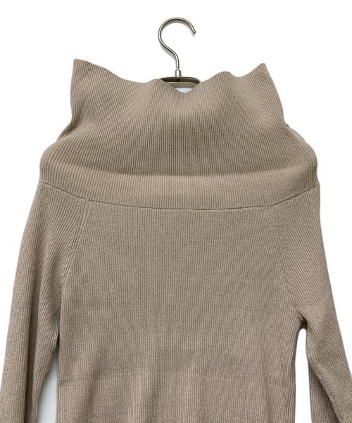 Noble（ノーブル）Noble (ノーブル) ラメmi×オフショルニット ベージュ サイズ:Free 未使用品の古着・服飾アイテム