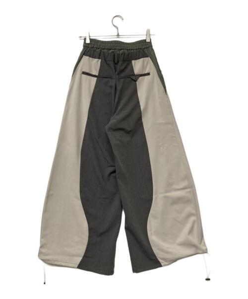 AULA AILA（アウラアイラ）AULA AILA (アウラアイラ) 25AW WAVE LINE DRAWSTRING PANTS/ウェーブ ライン ドローストリング パンツ ベージュ×グレー×オリーブの古着・服飾アイテム