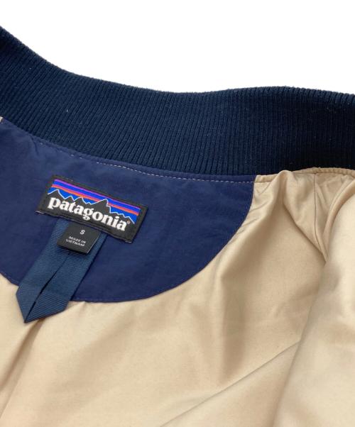 Patagonia（パタゴニア）Patagonia (パタゴニア) Retro-X Bomber Jacket（レトロ・エックス・ボマー・ジャケット） アイボリー サイズ:SIZE Sの古着・服飾アイテム