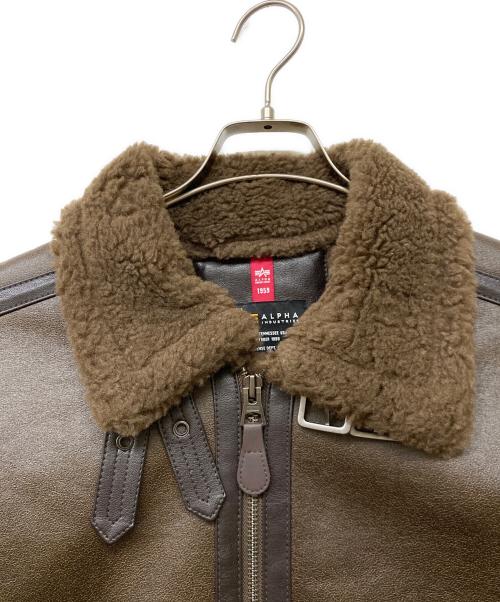 ALPHA INDUSTRIES INC（アルファインダストーリーズ）ALPHA INDUSTRIES INC (アルファインダストーリーズ) B-3 フェイクムートンジャケット ブラウン サイズ:SIZEMの古着・服飾アイテム
