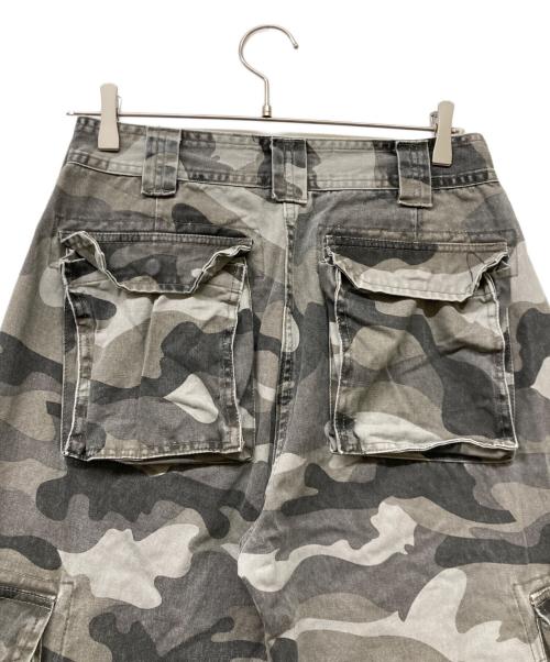 rosen kreuz（ローゼンクロイツ）rosen kreuz (ローゼンクロイツ) camouflage cargo pants/カモフラージュカーゴパンツ グレー サイズ:sizeMの古着・服飾アイテム