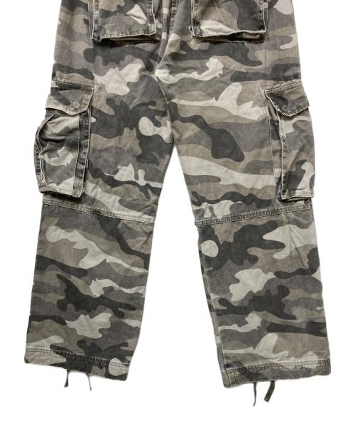 rosen kreuz（ローゼンクロイツ）rosen kreuz (ローゼンクロイツ) camouflage cargo pants/カモフラージュカーゴパンツ グレー サイズ:sizeMの古着・服飾アイテム