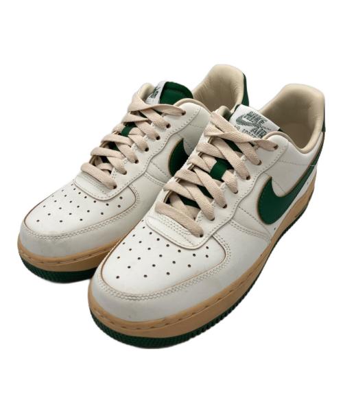 NIKE（ナイキ）NIKE (ナイキ) WMNS AIR FORCE 1 '07 LV8 SAIL/GORGE GREEN-SESAME-PEARL WHITE ホワイト×グリーン サイズ:24.5の古着・服飾アイテム