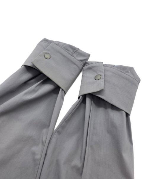 ATTACHMENT（アタッチメント）ATTACHMENT (アタッチメント) PE／Cストレッチブロードレギュラーカラーシャツ グレー サイズ:SIZEMの古着・服飾アイテム