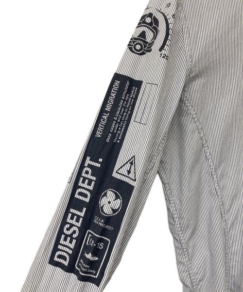 DIESEL（ディーゼル）DIESEL (ディーゼル) グラフィックシャツ ホワイト サイズ:XXLの古着・服飾アイテム