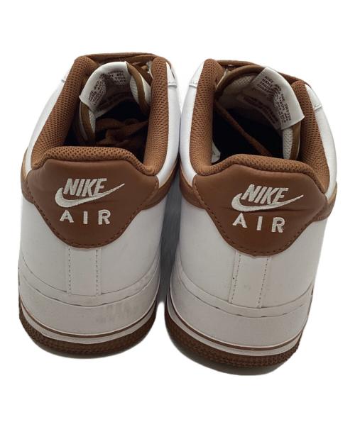 NIKE（ナイキ）NIKE (ナイキ) AIR FORCE 1 '07（エア フォース ワン ゼロセブン） ホワイト・ピーカンブラウン サイズ:SIZE 27.5cmの古着・服飾アイテム