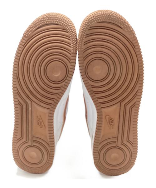 NIKE（ナイキ）NIKE (ナイキ) AIR FORCE 1 '07（エア フォース ワン ゼロセブン） ホワイト・ピーカンブラウン サイズ:SIZE 27.5cmの古着・服飾アイテム