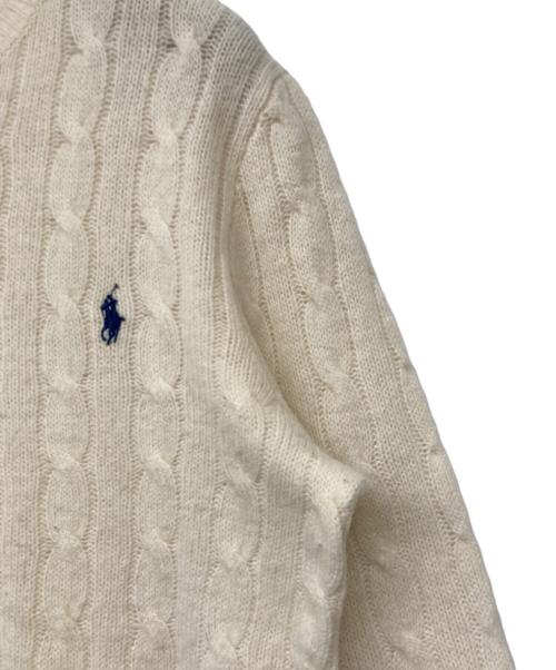 POLO RALPH LAUREN（ポロ・ラルフローレン）POLO RALPH LAUREN (ポロ・ラルフローレン) QRタグポニー刺繍ケーブルニット アイボリー サイズ:サイズLの古着・服飾アイテム