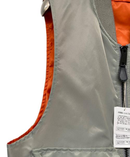 AVIREX（アヴィレックス）AVIREX (アヴィレックス) SLEEVELESS MA-1 VEST(スリーブレス エムエーワン ベスト) グレー サイズ:SIZEM 未使用品の古着・服飾アイテム