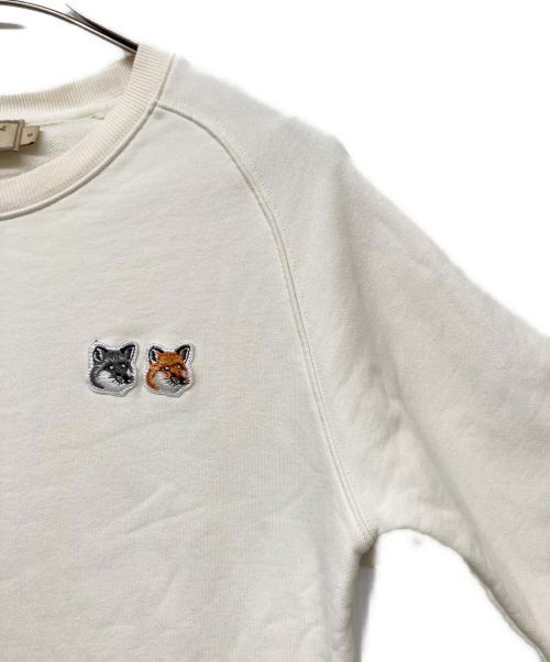maison kitsune（メゾンキツネ）maison kitsune (メゾンキツネ) FOX PATCH クルーネックスウェット ホワイト サイズ:Sの古着・服飾アイテム