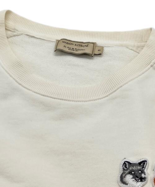maison kitsune（メゾンキツネ）maison kitsune (メゾンキツネ) FOX PATCH クルーネックスウェット ホワイト サイズ:Sの古着・服飾アイテム