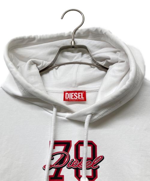 DIESEL（ディーゼル）DIESEL (ディーゼル) S-GINN-HOOD-K22 プルオーバープリントパーカー ホワイト サイズ:sizeSの古着・服飾アイテム