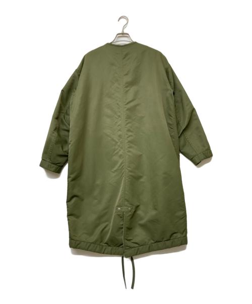 MACPHEE（マカフィー）MACPHEE (マカフィー) ナイロンフリース リバーシブルノーカラーコート オリーブ×ホワイト サイズ:sizeSの古着・服飾アイテム