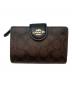 COACH（コーチ）の古着「ミディアム コーナー ジップ ウォレット・シグネチャー キャンバス」｜ブラウン