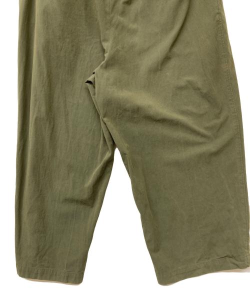 LA BOUCLE（ラ ブークル）LA BOUCLE (ラ ブークル) Gass Twill ワイド イージーパンツ オリーブ サイズ:Freeの古着・服飾アイテム