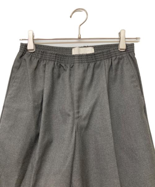 CellarDoor（セラードアー）CellarDoor (セラードアー) ALFRED ツイルイージー 1プリーツ パンツ グレー サイズ:size44の古着・服飾アイテム