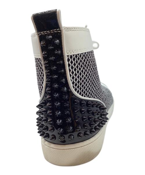 Christian Louboutin（クリスチャン・ルブタン）Christian Louboutin (クリスチャン・ルブタン) スタッズハイカットスニーカー ホワイト×ブラック サイズ:42 1/2の古着・服飾アイテム