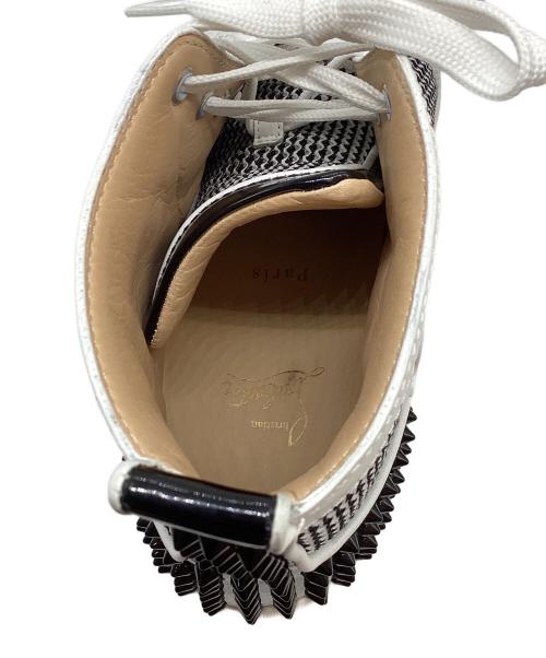 Christian Louboutin（クリスチャン・ルブタン）Christian Louboutin (クリスチャン・ルブタン) スタッズハイカットスニーカー ホワイト×ブラック サイズ:42 1/2の古着・服飾アイテム