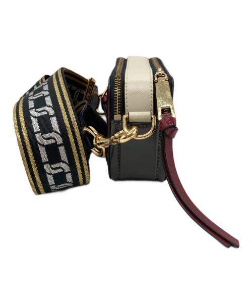 Marc by Marc Jacobs（マークバイマークジェイコブス）Marc by Marc Jacobs (マークバイマークジェイコブス) ザ スナップショットの古着・服飾アイテム