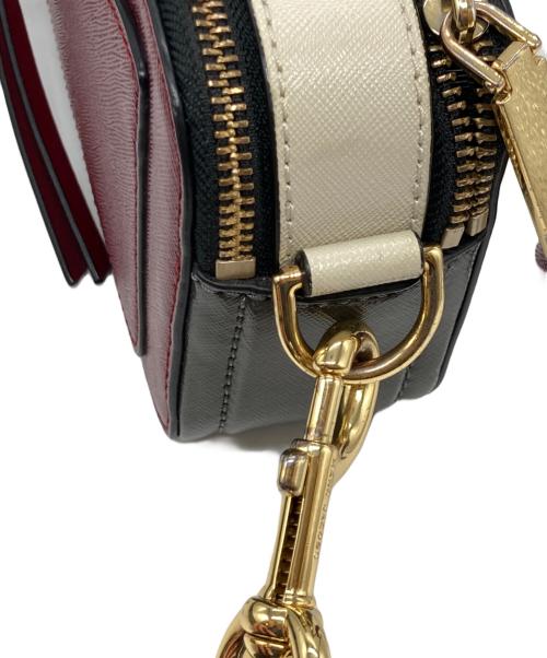 Marc by Marc Jacobs（マークバイマークジェイコブス）Marc by Marc Jacobs (マークバイマークジェイコブス) ザ スナップショットの古着・服飾アイテム