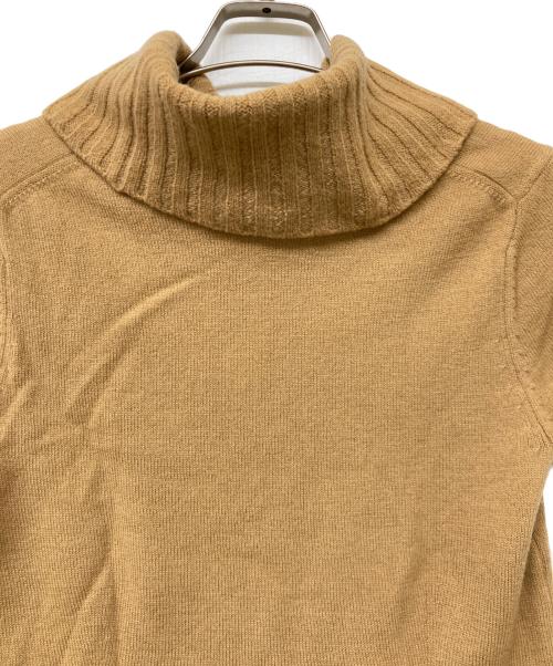 BURBERRY BLUE LABEL（バーバリー ブルー レーベル）BURBERRY BLUE LABEL (バーバリー ブルー レーベル) ホース刺繍ウールブレンドハイネックニット ベージュ サイズ:SIZE Mの古着・服飾アイテム