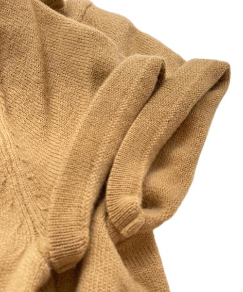 BURBERRY BLUE LABEL（バーバリー ブルー レーベル）BURBERRY BLUE LABEL (バーバリー ブルー レーベル) ホース刺繍ウールブレンドハイネックニット ベージュ サイズ:SIZE Mの古着・服飾アイテム