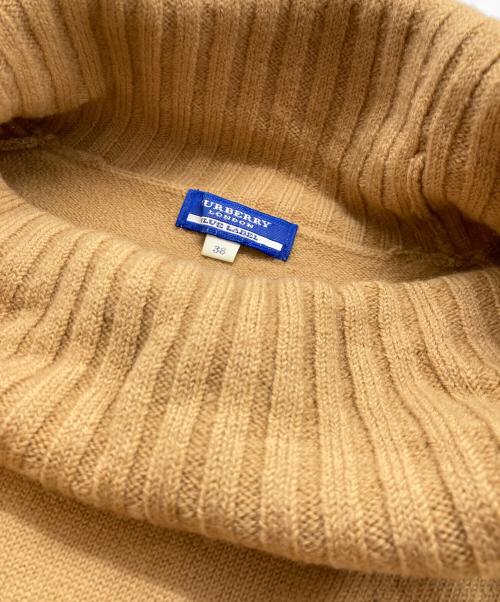 BURBERRY BLUE LABEL（バーバリー ブルー レーベル）BURBERRY BLUE LABEL (バーバリー ブルー レーベル) ホース刺繍ウールブレンドハイネックニット ベージュ サイズ:SIZE Mの古着・服飾アイテム