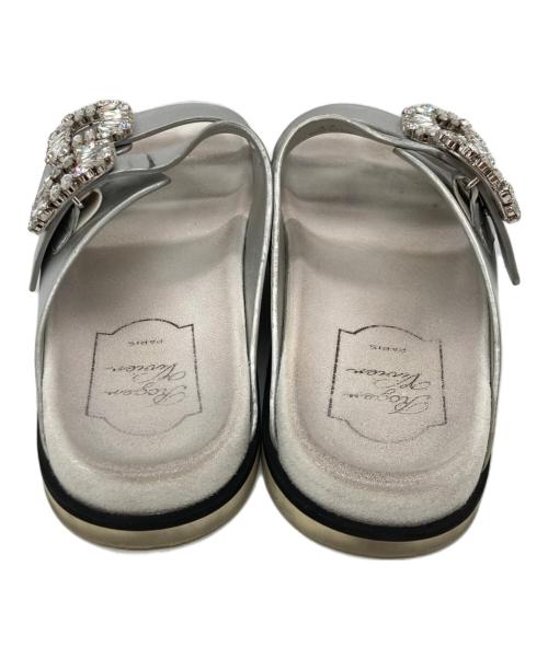 Roger Vivier（ロジェ ヴィヴィエ）Roger Vivier (ロジェ ヴィヴィエ) SLIDY VIV STRASS BUCKLスライディー ヴィヴ ストラス バックル シルバー サイズ:37の古着・服飾アイテム