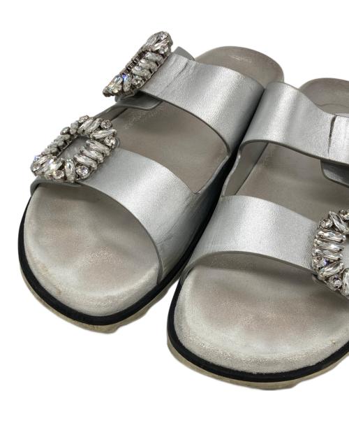 Roger Vivier（ロジェ ヴィヴィエ）Roger Vivier (ロジェ ヴィヴィエ) SLIDY VIV STRASS BUCKLスライディー ヴィヴ ストラス バックル シルバー サイズ:37の古着・服飾アイテム