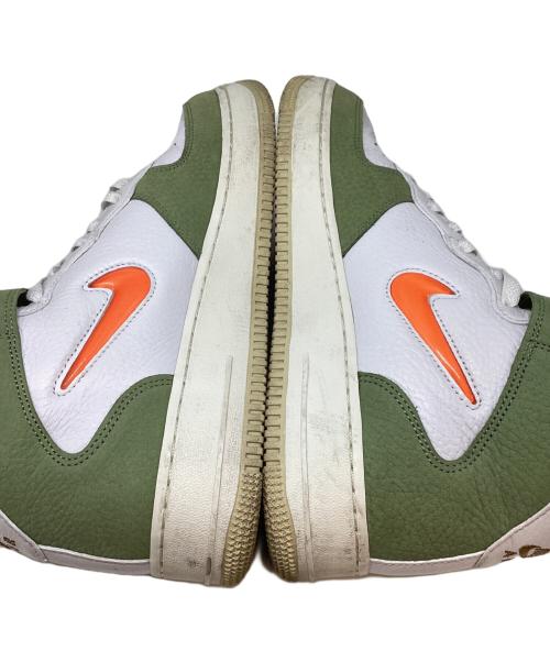 NIKE（ナイキ）NIKE AIR FORCE 1 MID QS WHITE/TOTAL ORANGE-OIL GREEN-SAIL/エア フォース 1 ミッド キューズ ホワイト/トータルオレンジ-オイルグリーン-セイル ホワイト×グリーン サイズ:27の古着・服飾アイテム