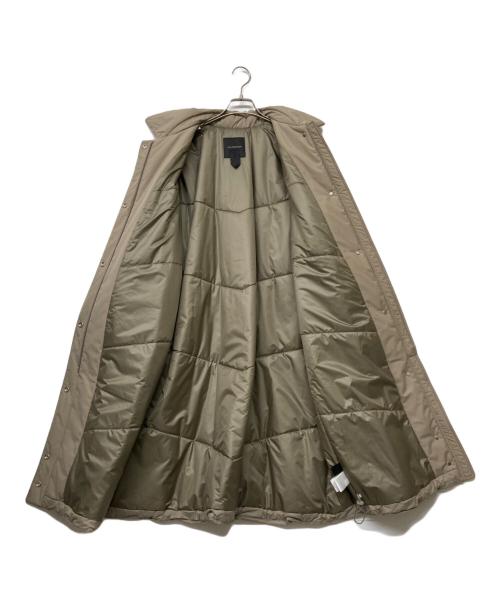 DESCENTE ALLTERRAIN（デザイント オルテライン）DESCENTE ALLTERRAIN (デザイント オルテライン) 25AW INSULATED LIGHTWEIGHT COAT/インサレーテッド ライトウェイト コート ベージュ サイズ:Mの古着・服飾アイテム