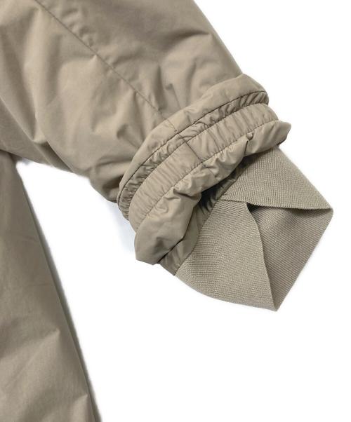 DESCENTE ALLTERRAIN（デザイント オルテライン）DESCENTE ALLTERRAIN (デザイント オルテライン) 25AW INSULATED LIGHTWEIGHT COAT/インサレーテッド ライトウェイト コート ベージュ サイズ:Mの古着・服飾アイテム