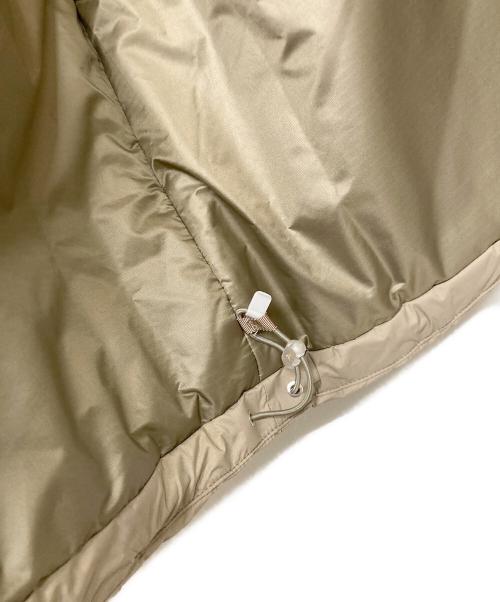 DESCENTE ALLTERRAIN（デザイント オルテライン）DESCENTE ALLTERRAIN (デザイント オルテライン) 25AW INSULATED LIGHTWEIGHT COAT/インサレーテッド ライトウェイト コート ベージュ サイズ:Mの古着・服飾アイテム