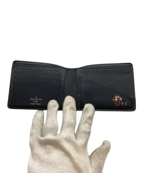 LOUIS VUITTON（ルイ ヴィトン）LOUIS VUITTON (ルイ ヴィトン) タイガ ポルトフォイユ ミュルティプル 2つ折り財布 ブラックの古着・服飾アイテム