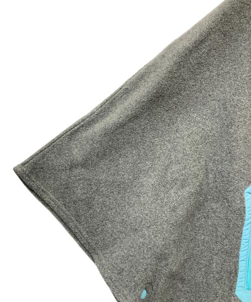 Patagonia（パタゴニア）Patagonia (パタゴニア) Lightweight Synchilla Ponchoライトウェイト シンチラ ポンチョ グレー×ブルー サイズ:SIZEXSの古着・服飾アイテム