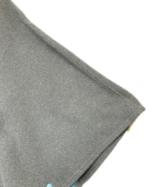 Patagonia（パタゴニア）Patagonia (パタゴニア) Lightweight Synchilla Ponchoライトウェイト シンチラ ポンチョ グレー×ブルー サイズ:SIZEXSの古着・服飾アイテム