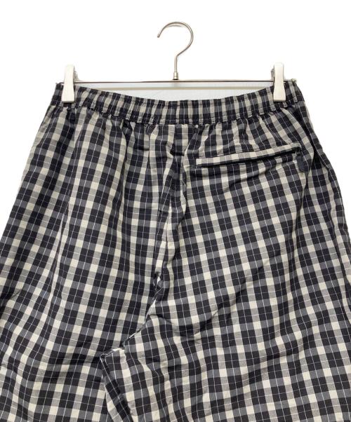 SUPREME（シュプリーム）SUPREME (シュプリーム) 25AW Plaid Warm Up Pant25エーダブリュー プレイド ワームアップ パンツ ブラック×グレー サイズ:sizeSの古着・服飾アイテム