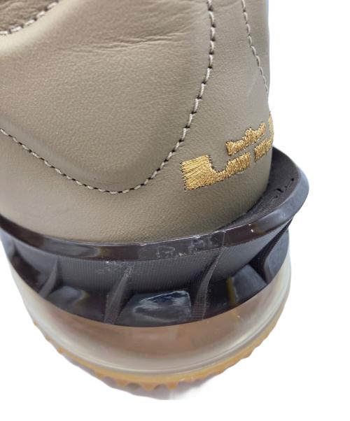 NIKE（ナイキ）NIKE (ナイキ) ATMOS (アトモス) LEBRON 18 LOW NRG ベージュ サイズ:25ｃｍの古着・服飾アイテム