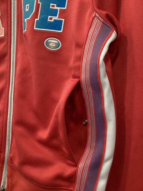Aape BY A BATHING APE（エーエイプ バイ アベイシングエイプ）Aape BY A BATHING APE (エーエイプ バイ アベイシングエイプ) トラックジャケット ピンク サイズ:XSの古着・服飾アイテム