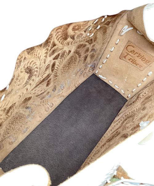 Carving Tribes（カービングトライブス）CARVING TRIBES (カービングトライブス) ハンドバッグ ホワイトの古着・服飾アイテム