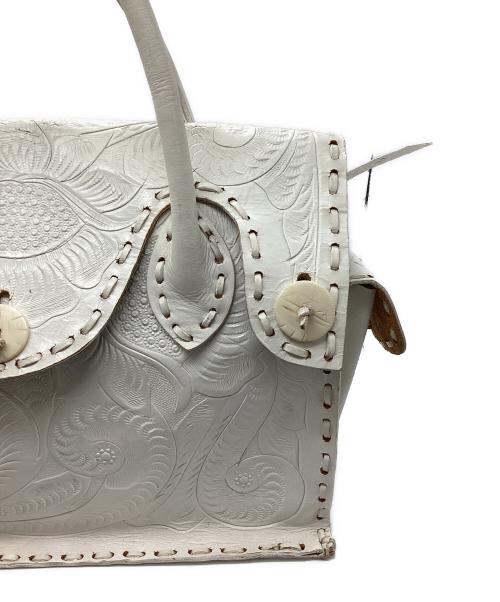 Carving Tribes（カービングトライブス）CARVING TRIBES (カービングトライブス) ハンドバッグ ホワイトの古着・服飾アイテム