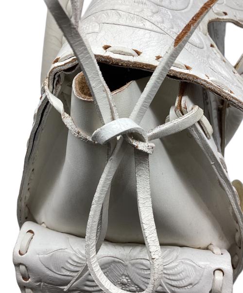 Carving Tribes（カービングトライブス）CARVING TRIBES (カービングトライブス) ハンドバッグ ホワイトの古着・服飾アイテム